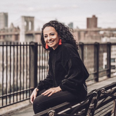 Carol Zoccoli — comediante para eventos corporativos